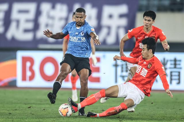 世联赛-中国女排0-3捷克开门黑 唐欣空砍18分吴梦洁伤停